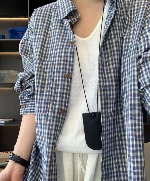 SallyLunn（サリーラン）の「ルーズチェックシャツ（シャツ/ブラウス・レディース・ベージュ/ブルー・LARGE/MEDIUM）」の2枚目の写真