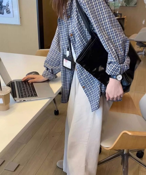 SallyLunn（サリーラン）の「ルーズチェックシャツ（シャツ/ブラウス・レディース・ベージュ/ブルー・LARGE/MEDIUM）」の12枚目の写真