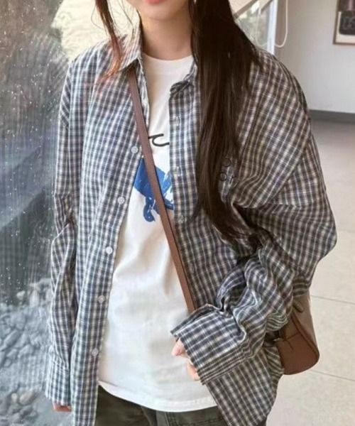 SallyLunn（サリーラン）の「ルーズチェックシャツ（シャツ/ブラウス・レディース・ベージュ/ブルー・LARGE/MEDIUM）」の14枚目の写真