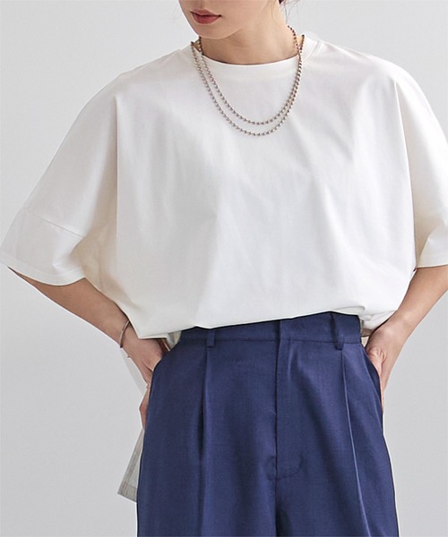 UR'S(ユアーズ)の「【接触冷感】エコオーバーTee(Tシャツ/カットソー・レディース・オフホワイト/ブラック/チャコール・L/M/S)」の2枚目の写真