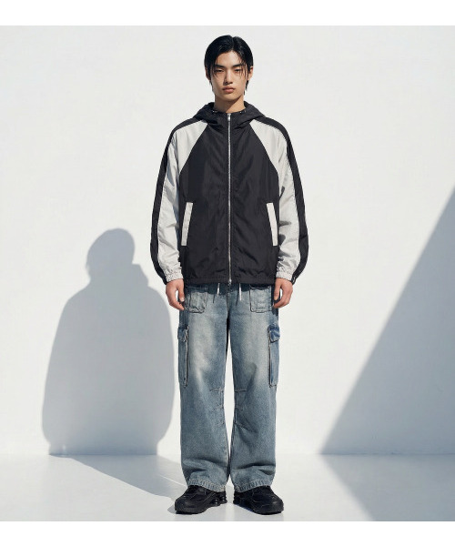APOSTROPHE COMMA(アポストロフィコンマ)の「ツートンウィンドフードジップアップジャケット_ブラック(ナイロンジャケット・メンズ・その他・SMALL/MEDIUM/LARGE)」の1枚目の写真