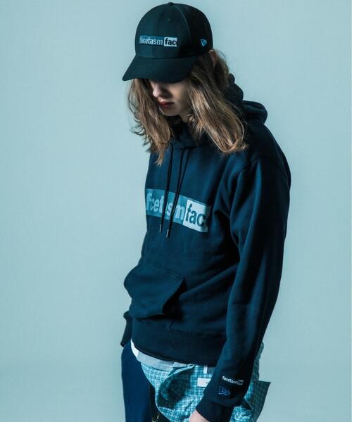 FACETASM(ファセッタズム)の「FACETASM × NEW ERA/ファセッタズム×ニューエラ/Sweat Pullover Logo Hoodie/裏毛スウェット プルオーバーロゴフーディー(パーカー・メンズ・ブラック・M/L/XL)」の15枚目の写真