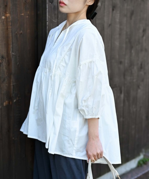&HALF(アンドハーフ)の「【indian Cotton Collection】インド綿ネックリボン切替ブラウス(シャツ/ブラウス・レディース・ブラック/ライトブルー/ピンク/オフホワイト・M)」の1枚目の写真