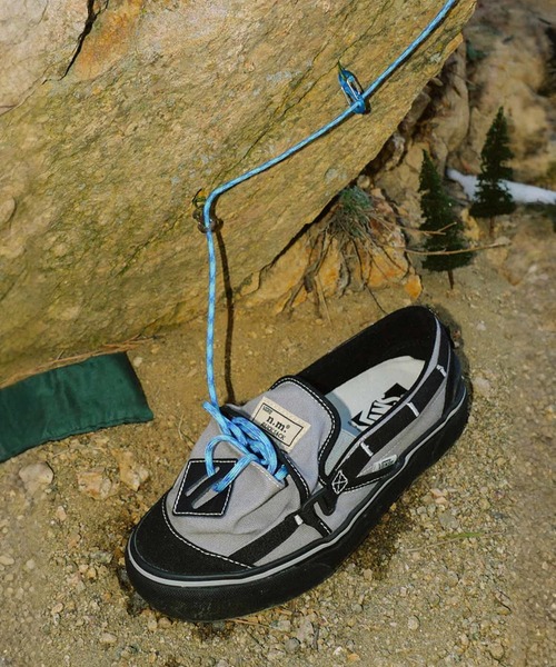VANS(バンズ)の「NICOLE MCLAUGHLIN スリッポン MTE RS / LX Slip-On MTE RS NICOLE MCLAU VN000S99N431(スリッポン・メンズ・グレー・5.5/5/4.5/4/6.5/6)」の9枚目の写真