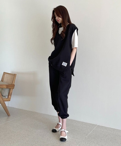 LAFFMO(ラフモ)の「【セットアップ】スウェットVネックベスト&パンツ 上下2点セット(セットアップ・レディース・ブラック/グレー・F)」の14枚目の写真