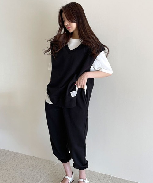LAFFMO(ラフモ)の「【セットアップ】スウェットVネックベスト&パンツ 上下2点セット(セットアップ・レディース・ブラック/グレー・F)」の15枚目の写真