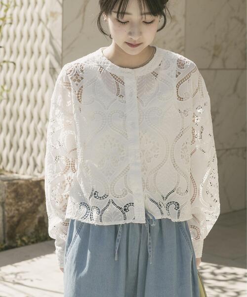 ITEMS URBANRESEARCH（アイテムズ アーバンリサーチ）の「レースクロップドシャツ（シャツ/ブラウス・レディース・ホワイト/ブラック・FREE）」の3枚目の写真