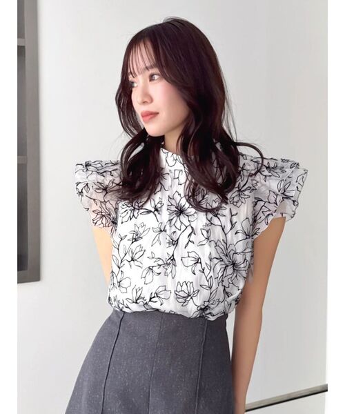 dazzlin(ダズリン)の「【WEB限定】フロッキーバックリボンブラウス(シャツ/ブラウス・レディース・ブルー/オフホワイト/ピンク・FREE)」の2枚目の写真