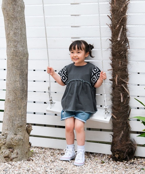 LEPSIM（レプシィム）の「【KIDS】袖クロシェプルオーバーSS　661797（Tシャツ/カットソー・キッズ・ブルー/ナチュラル/チャコールグレー/ネイビー・14/13/12）」の14枚目の写真