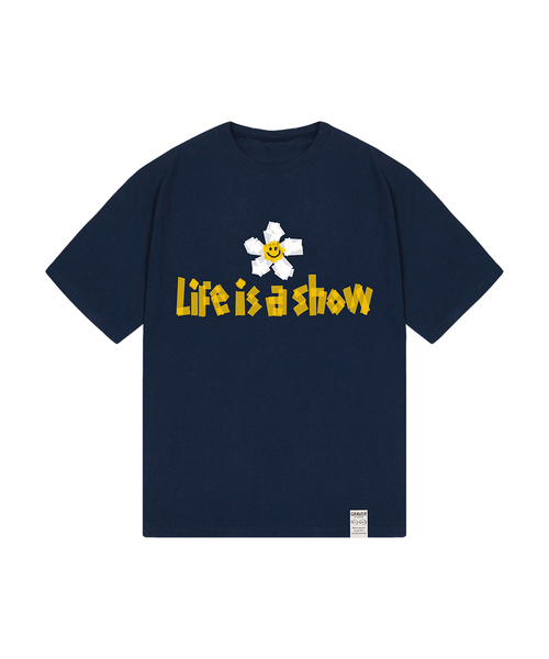 GRAVER（グレーバー）の「[ユニセックス]テープフラワースマイル半袖Tシャツ_4カラー（Tシャツ/カットソー・レディース・ブラック/ホワイト/ライトグレー/ネイビー・SMALL/MEDIUM/LARGE）」の4枚目の写真