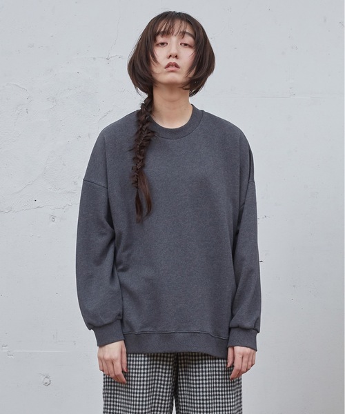 Dulcamara（ドゥルカマラ）の「ワイドSWトレーナー（スウェット・メンズ・ヘザーチャコール/ローズ・1/0）」の2枚目の写真