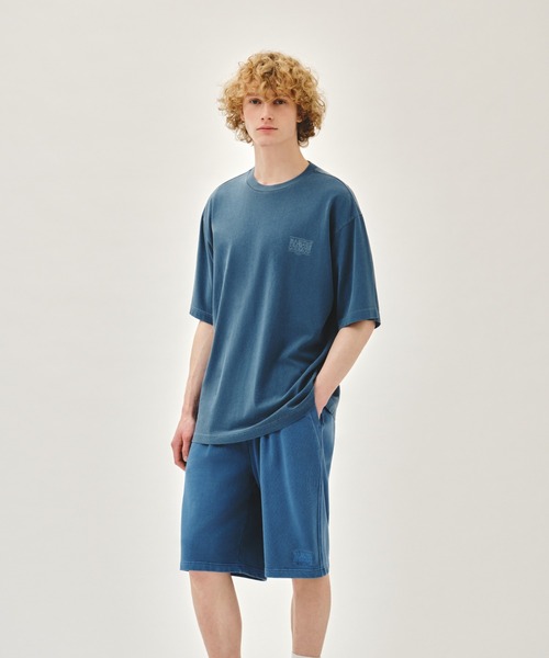 MARITHE + FRANCOIS GIRBAUD(マリテフランソワジルボー)の「OUTLINE CLASSIC LOGO OVERSIZED DYEING TEE(Tシャツ/カットソー・レディース・ライトブルー/チャコール・X-LARGE/LARGE/MEDIUM/SMALL)」の4枚目の写真
