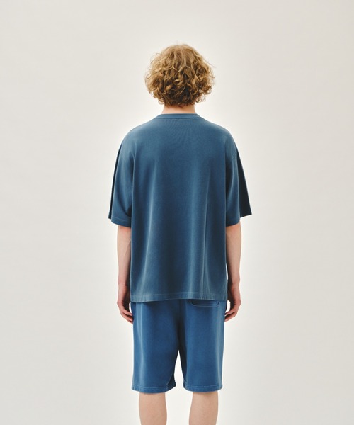 MARITHE + FRANCOIS GIRBAUD(マリテフランソワジルボー)の「OUTLINE CLASSIC LOGO OVERSIZED DYEING TEE(Tシャツ/カットソー・レディース・ライトブルー/チャコール・X-LARGE/LARGE/MEDIUM/SMALL)」の5枚目の写真