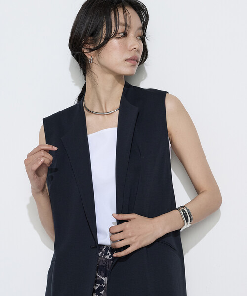 COMME CA(コムサ)の「TCポンチ ジレ(ベスト・レディース・ベージュ/ブラック/ネイビー・9号)」の9枚目の写真