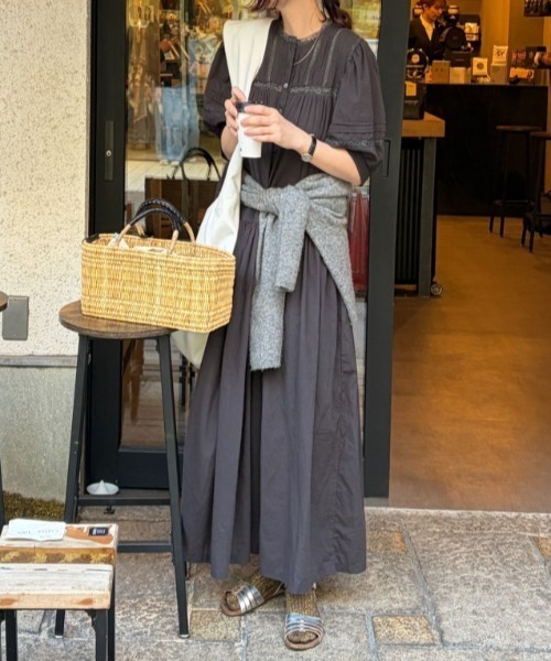 FAVORITO(ファヴォリート)の「切り替えレースワンピース(ワンピース・レディース・ブラック/ホワイト・F)」の2枚目の写真