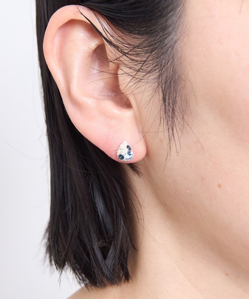 Zoule(ゾーラ)の「Zoule ゾーラ:mini tears bijou ドロップ ビジュー ピアス(ピアス(両耳用)・レディース・ピンク/ゴールド/ブラック/シルバー/ブルー・FREE)」の10枚目の写真