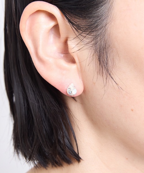 Zoule(ゾーラ)の「Zoule ゾーラ:mini tears bijou ドロップ ビジュー ピアス(ピアス(両耳用)・レディース・ピンク/ゴールド/ブラック/シルバー/ブルー・FREE)」の8枚目の写真