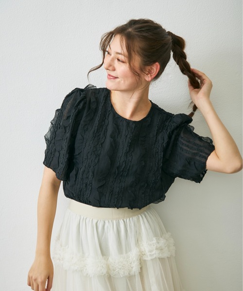Lunea（ルネア）の「フリルデザインブラウス / frill design volume blouse（シャツ/ブラウス・レディース・アイボリー/ブラック・FREE）」の5枚目の写真