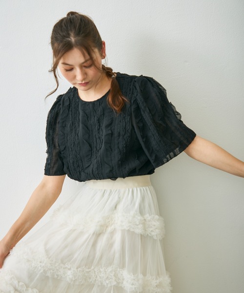 Lunea（ルネア）の「フリルデザインブラウス / frill design volume blouse（シャツ/ブラウス・レディース・アイボリー/ブラック・FREE）」の7枚目の写真