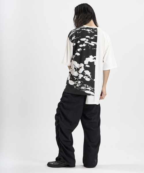 NO ID.(ノーアイディ)の「【NO ID.】Asymmetry Print T-Shirt / アシンメトリー プリント Tシャツ(Tシャツ/カットソー・メンズ・ブラック/ホワイト・ONE SIZE)」の12枚目の写真