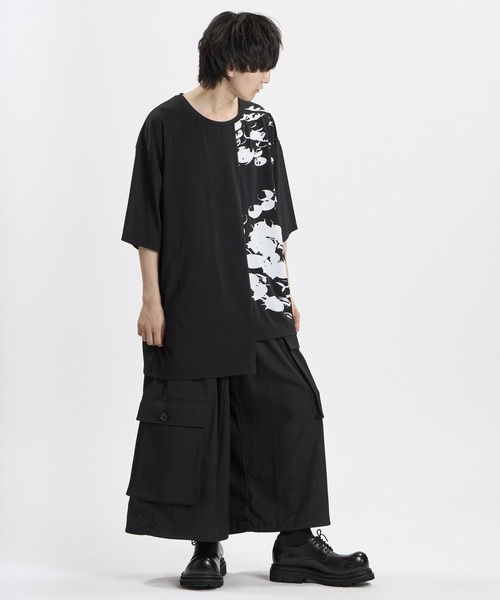 NO ID.(ノーアイディ)の「【NO ID.】Asymmetry Print T-Shirt / アシンメトリー プリント Tシャツ(Tシャツ/カットソー・メンズ・ブラック/ホワイト・ONE SIZE)」の4枚目の写真