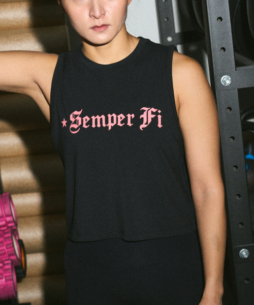 KHAKI GRADO(カーキグラド)の「K.A.G Semper Fi クロップレギュラーフィットスリーブレス (ブラック)(Tシャツ/カットソー・レディース・その他・SMALL/MEDIUM/LARGE)」の2枚目の写真