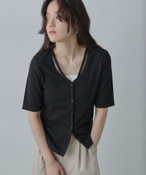 COLONY 2139(コロニートゥーワンスリーナイン)の「スリットVネック半袖カーディガン(Tシャツ/カットソー・レディース・チャコールグレー/ブラック/サックスブルー・FREE)」の6枚目の写真