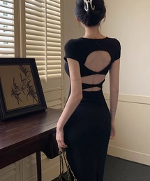 バックオープンロングワンピース