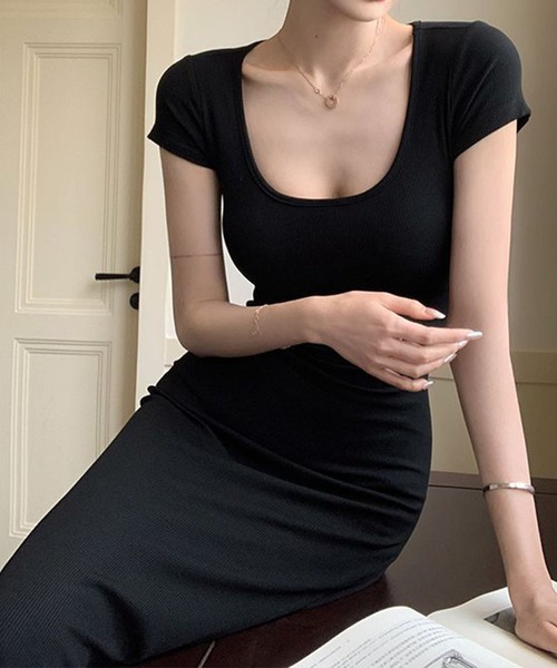 GLAMOROUS JANE(グラマラスジェーン)の「バックオープンロングワンピース(ワンピース・レディース・ブラック・M/L)」の6枚目の写真
