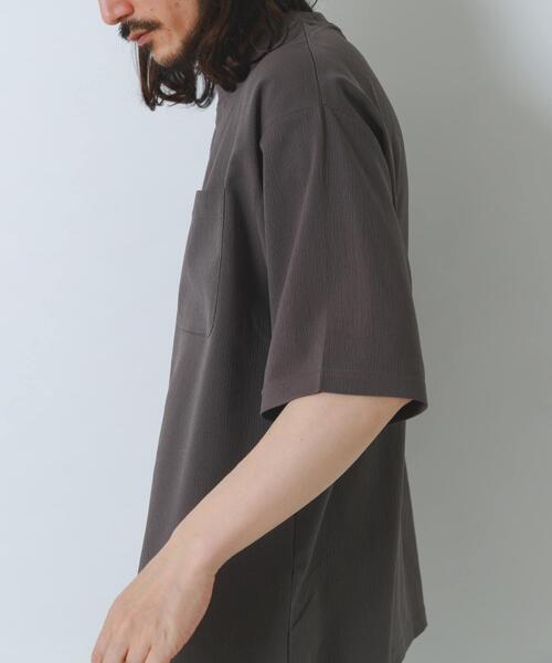 ITEMS URBANRESEARCH（アイテムズ アーバンリサーチ）の「『接触冷感/吸水速乾』クールタッチクレープジョーゼットTシャツ（Tシャツ/カットソー・メンズ・ブラック/チャコールグレー/グレー系その他/ベージュ・MEDIUM/LARGE）」の13枚目の写真