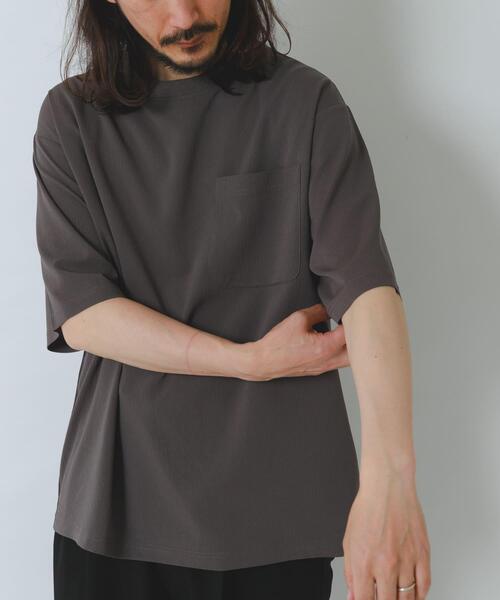 ITEMS URBANRESEARCH（アイテムズ アーバンリサーチ）の「『接触冷感/吸水速乾』クールタッチクレープジョーゼットTシャツ（Tシャツ/カットソー・メンズ・ブラック/チャコールグレー/グレー系その他/ベージュ・MEDIUM/LARGE）」の15枚目の写真