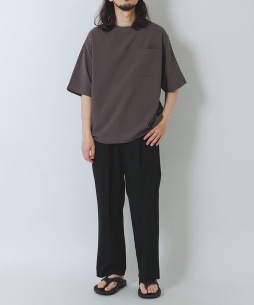ITEMS URBANRESEARCH（アイテムズ アーバンリサーチ）の「『接触冷感/吸水速乾』クールタッチクレープジョーゼットTシャツ（Tシャツ/カットソー・メンズ・ブラック/チャコールグレー/グレー系その他/ベージュ・MEDIUM/LARGE）」の16枚目の写真