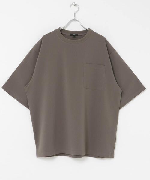 ITEMS URBANRESEARCH（アイテムズ アーバンリサーチ）の「『接触冷感/吸水速乾』クールタッチクレープジョーゼットTシャツ（Tシャツ/カットソー・メンズ・ブラック/チャコールグレー/グレー系その他/ベージュ・MEDIUM/LARGE）」の17枚目の写真