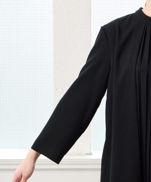 AIMER(エメ)の「【喪服・礼服・WEB限定】マシンウォッシャブル フロントプリーツ前開きテントラインブラックフォーマルワンピース(ワンピース・レディース・ブラック・SMALL/MEDIUM/LARGE)」の16枚目の写真