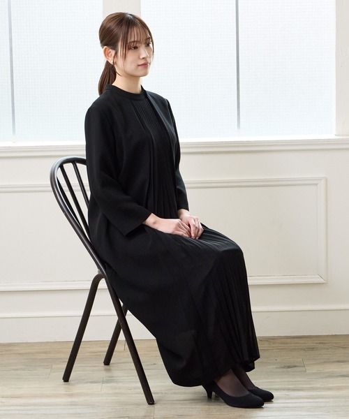 AIMER(エメ)の「【喪服・礼服・WEB限定】マシンウォッシャブル フロントプリーツ前開きテントラインブラックフォーマルワンピース(ワンピース・レディース・ブラック・SMALL/MEDIUM/LARGE)」の9枚目の写真
