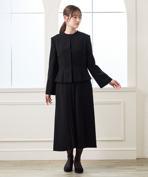 AIMER(エメ)の「【喪服・礼服・WEB限定】マシンウォッシャブル フロントプリーツ前開きテントラインブラックフォーマルワンピース(ワンピース・レディース・ブラック・SMALL/MEDIUM/LARGE)」の8枚目の写真
