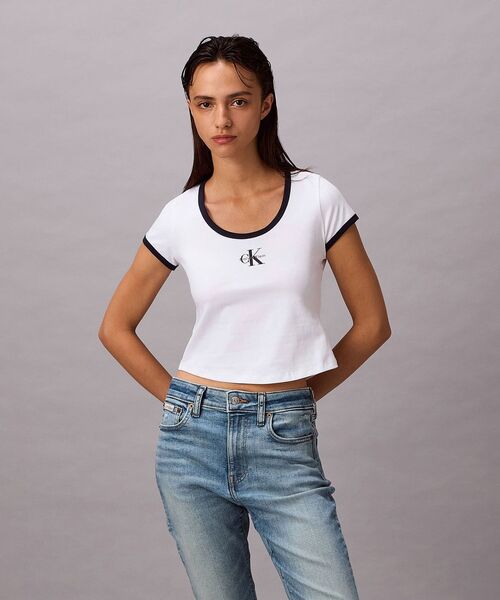 Calvin Klein(カルバン・クライン)の「ショートスリーブモノグラムスクープネックベビーTシャツ(Tシャツ/カットソー・レディース・ホワイト/ブラック・XS/S/M)」の8枚目の写真