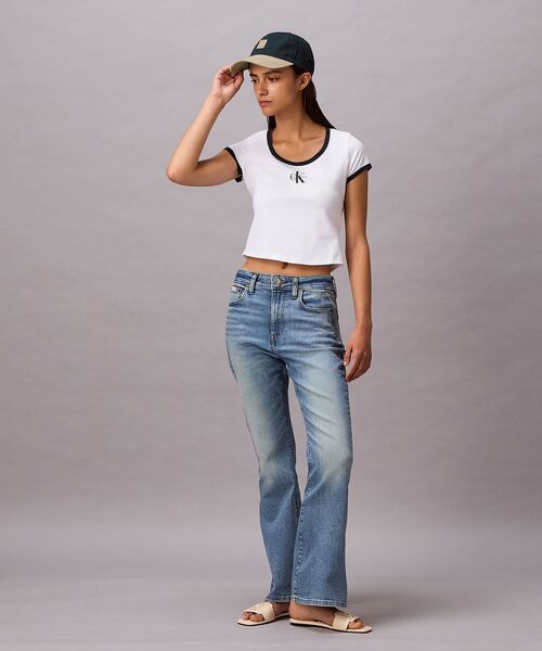 Calvin Klein(カルバン・クライン)の「ショートスリーブモノグラムスクープネックベビーTシャツ(Tシャツ/カットソー・レディース・ホワイト/ブラック・XS/S/M)」の11枚目の写真