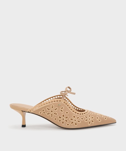 CHARLES & KEITH(チャールズ & キース)の「レザーエンブロイダリー ヒールミュール(サンダル・レディース・ベージュ/ホワイト・22.5cm/23cm/23.5cm/24.5cm/25cm)」の2枚目の写真