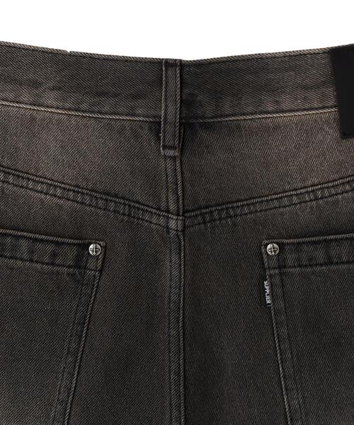 SUPPLIER(サプライヤー)の「SUPPLIER/サプライヤー/Royal Cross RhineStone Denim Shorts(デニムパンツ・メンズ・ブルー/ブラック・M/L/S)」の9枚目の写真