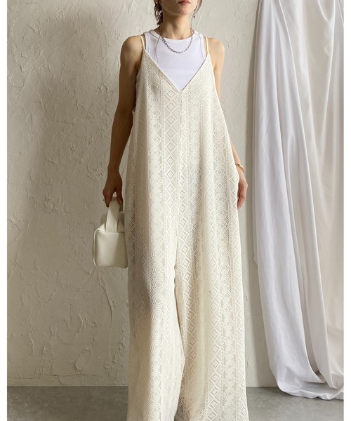 She's Closet（シーズクローゼット）の「ラッセルレース オールインワン ワイドパンツ キャミサロペット（サロペット/オーバーオール・レディース・ブラック/ブラウン/アイボリー・FREE）」の2枚目の写真