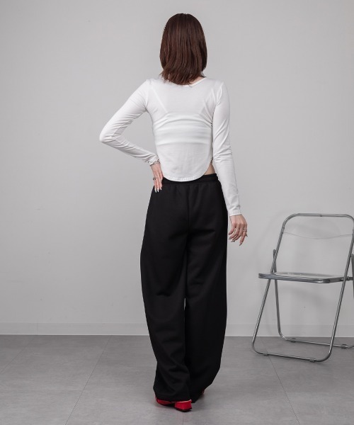 mellomela.（メロメラ）の「タック入りバレルパンツ（スウェットパンツ・レディース・杢グレー/ブラック・M）」の16枚目の写真