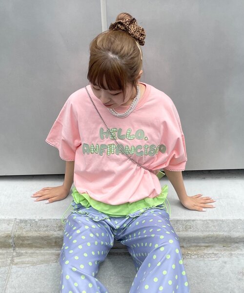 HELLO.SANFRANCISCO（ハローサンフランシスコ）の「【HELLO.SANFRANCISCO/ハローサンフランシスコ】裾フリルドロストTシャツ（Tシャツ/カットソー・レディース・イエロー/ホワイト/ピンク・ONE SIZE）」の3枚目の写真