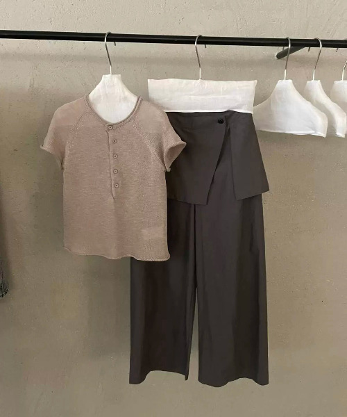neos(ネオス)の「【neos】透かし編み ヘンリーネック サマーニット レディース 半袖 シアーニット メッシュニット 韓国風 トップス(Tシャツ/カットソー・レディース・グレー/ベージュ/ブラック・FREE)」の11枚目の写真