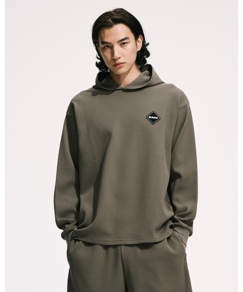 F.C.Real Bristol(エフシーレアルブリストル)の「TECH WAFFLE LOUNGE HOODIE(パーカー・メンズ・オフホワイト/ブラック/グレイッシュベージュ・SMALL/MEDIUM/LARGE/X-LARGE)」の4枚目の写真