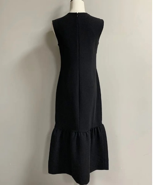 BIRTHDAY BASH(バースデイバッシュ)の「ANNABELLE PEPLUM DRESS(ペプラムワンピース)(ワンピース・レディース・ベージュ/ブラック・SMALL/MEDIUM)」の6枚目の写真