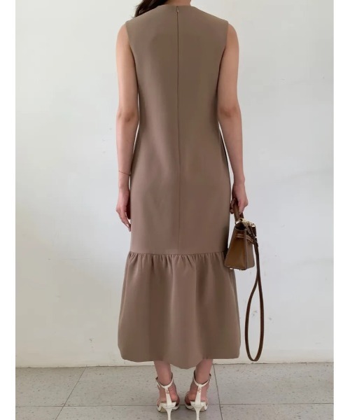 BIRTHDAY BASH(バースデイバッシュ)の「ANNABELLE PEPLUM DRESS(ペプラムワンピース)(ワンピース・レディース・ベージュ/ブラック・SMALL/MEDIUM)」の12枚目の写真