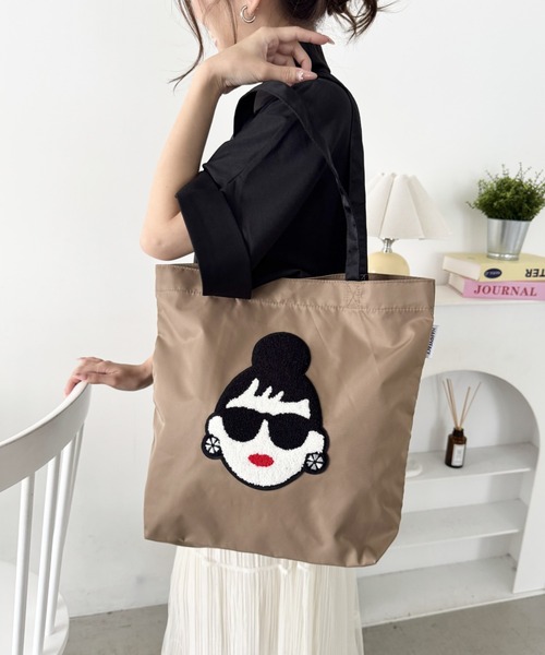 HAPPY FACE（ハッピーフェイス）の「ＥＭＭＡ　顔相良刺?新トート　ＢＥ（トートバッグ・レディース・ベージュ・ONE SIZE）」の19枚目の写真
