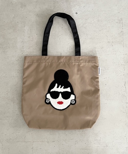 HAPPY FACE（ハッピーフェイス）の「ＥＭＭＡ　顔相良刺?新トート　ＢＥ（トートバッグ・レディース・ベージュ・ONE SIZE）」の13枚目の写真