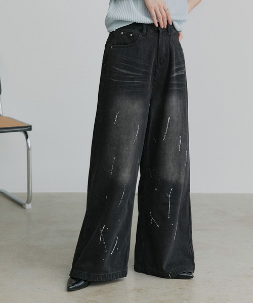 ad thie(アドティエ)の「ペイントデザイン ワイド デニムパンツ(デニムパンツ・レディース・ブルー/ブラック・LARGE/MEDIUM)」の2枚目の写真